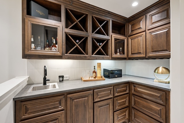 912 Berkshire Rd, Southlake, TX 76092 - indoor bar featuring tasteful backsplash