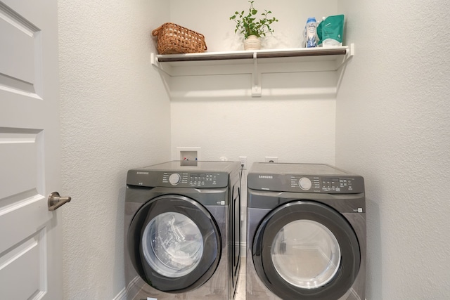 2246 Hartley Dr, Forney, TX 75126 - laundry area featuring washing machine and dryer