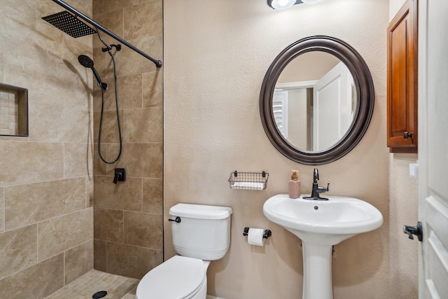 6173 Arcadia Park Ln, Frisco, TX 75036 - bathroom with toilet and tiled shower