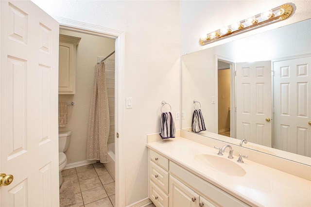 1991 Saint Andrews Dr, Red Oak, TX 75154 - bathroom with vanity, toilet, baseboards, and shower / bathtub combination with curtain
