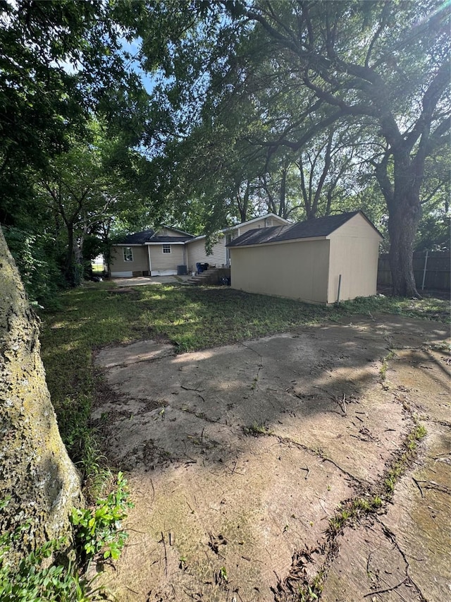 205 W Bond St, Denison, TX 75020 - view of yard