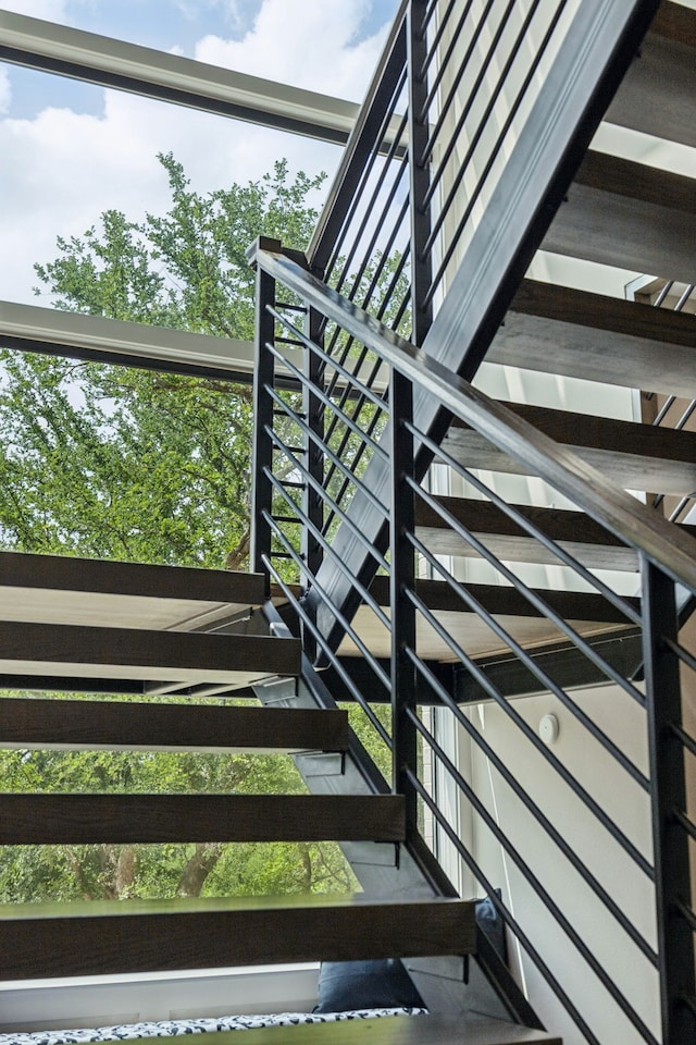 4003 Cheyenne Cir, Flower Mound, TX 75022 - view of staircase