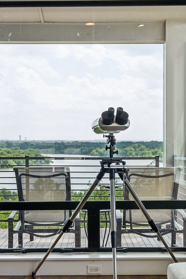 4003 Cheyenne Cir, Flower Mound, TX 75022 - detailed view of a large body of water