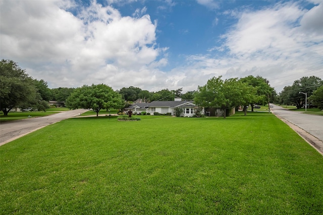 4141 Shannon Dr, Fort Worth, TX 76116 - view of front of home featuring a front yard