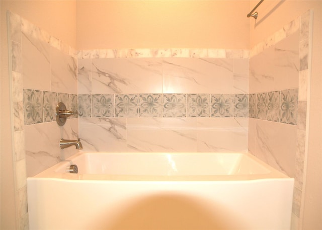 701 Raylan St, Springtown, TX 76082 - bathroom featuring a tub