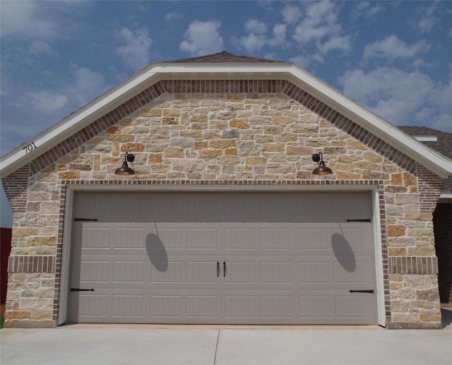 701 Raylan St, Springtown, TX 76082 - view of garage