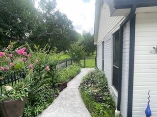 2510 Plumdale Dr, Carrollton, TX 75006 - view of yard