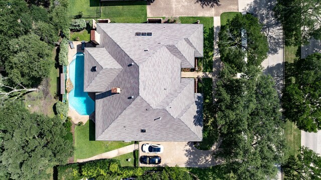 2020 Winding Hollow Ln, Plano, TX 75093 - view of property location featuring a pool area
