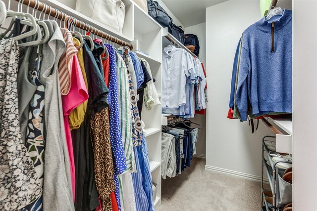 5152 Vickery Blvd, Dallas, TX 75206 - walk in closet featuring carpet flooring