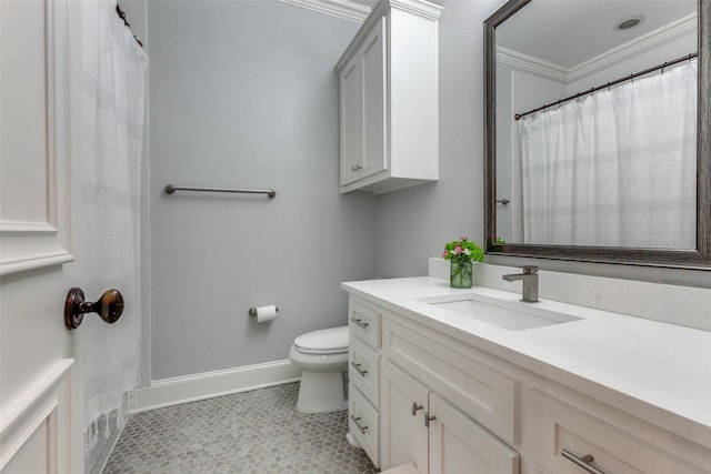 5152 Vickery Blvd, Dallas, TX 75206 - full bath featuring vanity, baseboards, toilet, ornamental molding, and tile patterned flooring