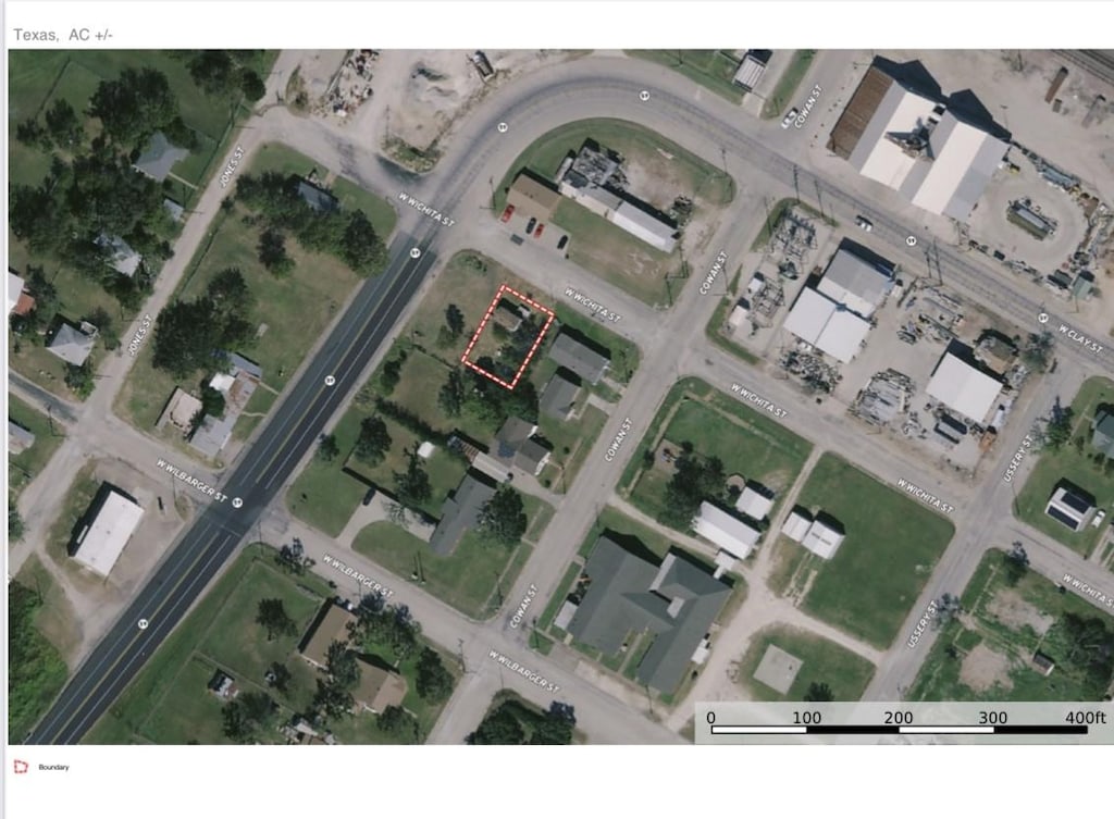 402 W Wichita St, Bowie, TX 76230