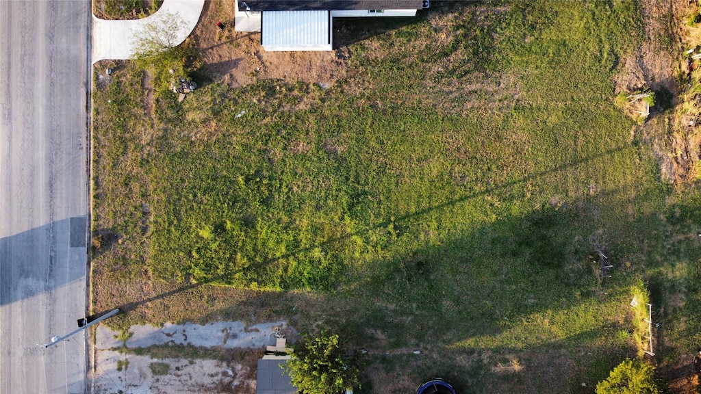 305 Ussery St, Bowie, TX 76230