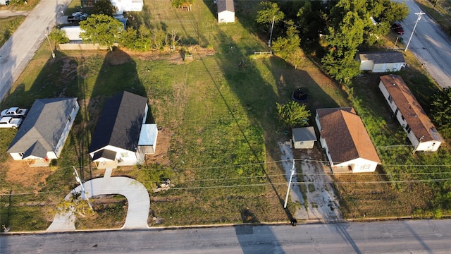 305 Ussery St, Bowie, TX 76230