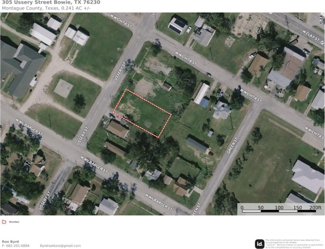 305 Ussery St, Bowie, TX 76230