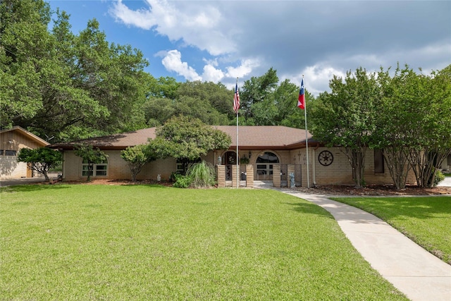 2514 Good Shepherd Dr, Brownwood, TX 76801 - ranch-style home with a front yard