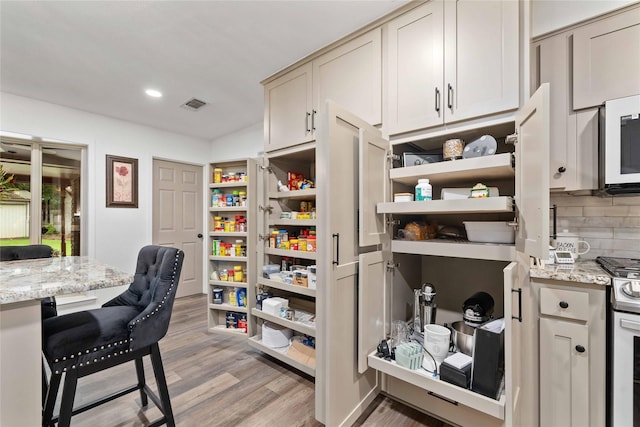 2514 Good Shepherd Dr, Brownwood, TX 76801 - view of pantry
