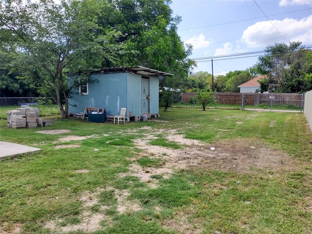 2107 Homan Ave, Waco, TX 76707 - view of yard with an outdoor structure
