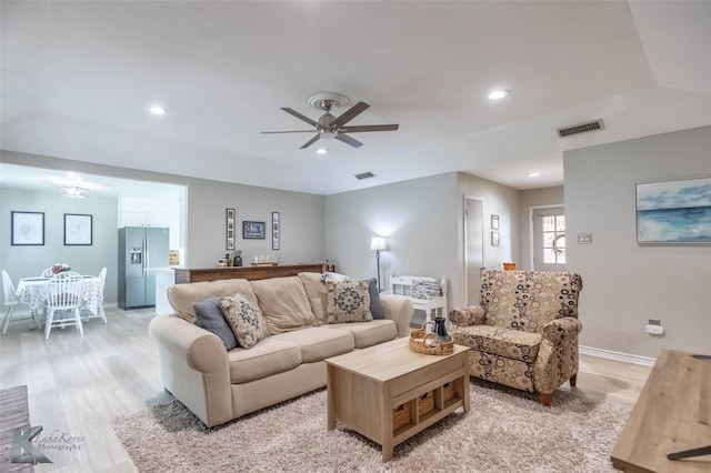 2958 Arlington Ave, Abilene, TX 79606 - living room featuring a ceiling fan, light wood-type flooring, baseboards, and recessed lighting