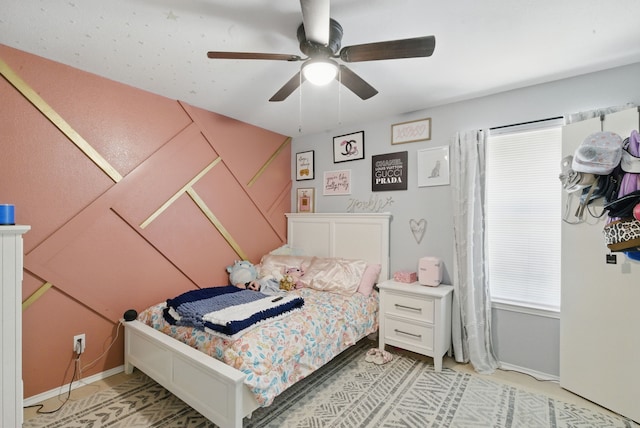 945 Lake Ridge Dr, Azle, TX 76020 - bedroom featuring baseboards and a ceiling fan