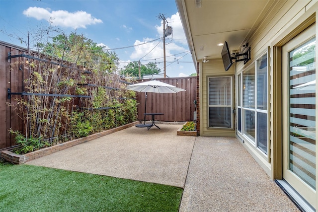 3719 Douglas Ave, Dallas, TX 75219 - view of patio