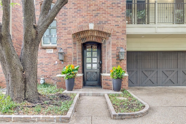 3719 Douglas Ave, Dallas, TX 75219 - entrance to property featuring brick siding