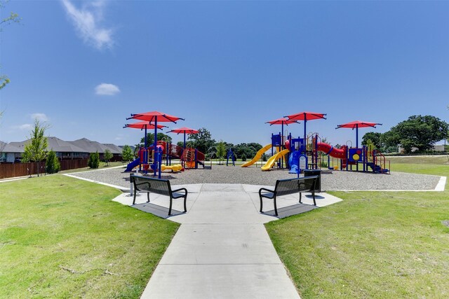 1541 Seabiscuit Dr, Granbury, TX 76049 - view of yard
