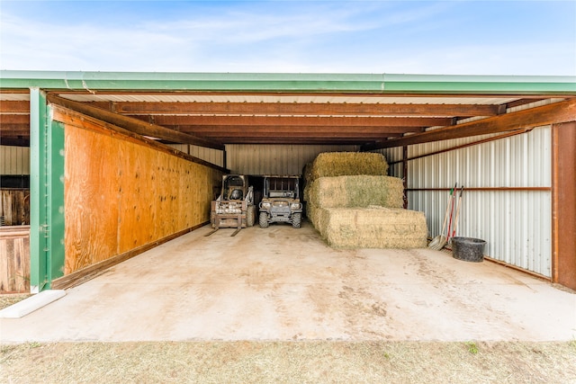 2283 US Highway 281 N, Jacksboro, TX 76458 - garage featuring a water view