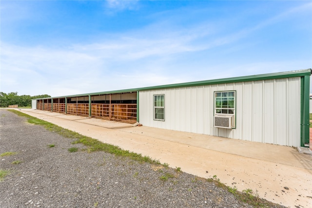 2283 US Highway 281 N, Jacksboro, TX 76458 - stable with cooling unit