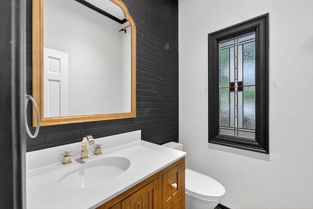 4000 Tumbril Ln, Plano, TX 75023 - bathroom featuring toilet and vanity