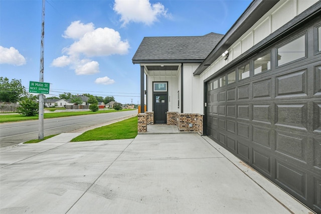 3220 N Houston, Fort Worth, TX 76106 - garage with concrete driveway