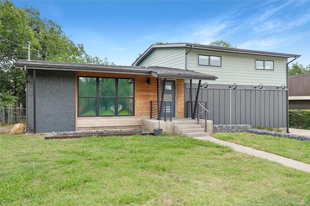221 S 7th St, Jacksboro, TX 76458 - view of front facade