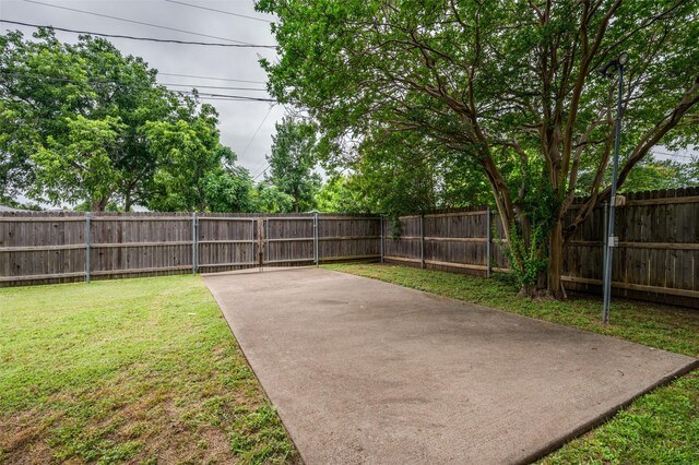 3601 Scranton Dr, Richland Hills, TX 76118 - view of yard with a patio area