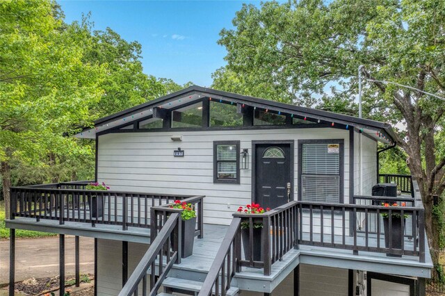207 Wales Dr, Pottsboro, TX 75076 - view of front of home featuring a deck