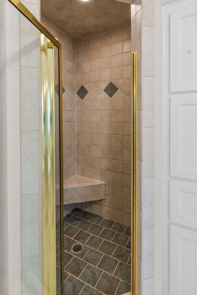 504 Hilltop Pl, Joshua, TX 76058 - full bath featuring a stall shower