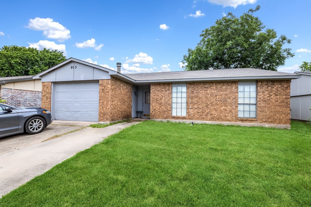 913 Valley View Dr, Allen, TX 75002 - single story home with brick siding, a garage, and a front lawn
