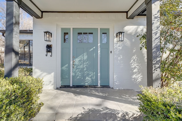816 Northwood Rd, Fort Worth, TX 76107 - property entrance featuring concrete block siding