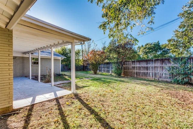 4704 S Drive, Fort Worth, TX 76109 - view of yard featuring a patio