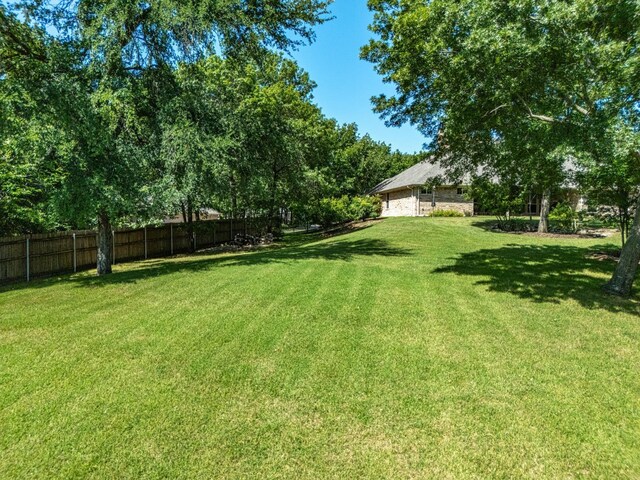 240 Lakeside Oaks Cir, Lakeside, TX 76135 - view of yard