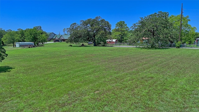 604 S Mill St, Bowie, TX 76230
