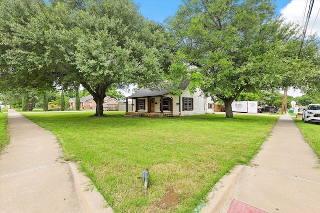 3200 Haltom Rd, Haltom City, TX 76117 - view of front facade with a front yard and covered porch