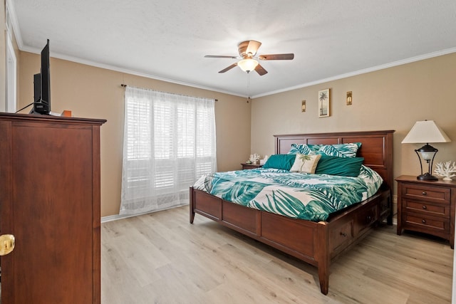 1407 S Alamo Rd, Rockwall, TX 75087 - bedroom featuring light wood finished floors, ornamental molding, a ceiling fan, and baseboards