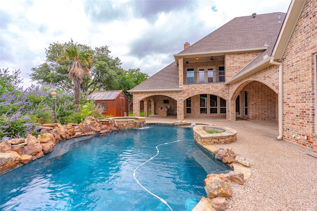 2454 Savanna Cir, Midlothian, TX 76065 - view of swimming pool featuring a patio, a pool with connected hot tub, and ceiling fan