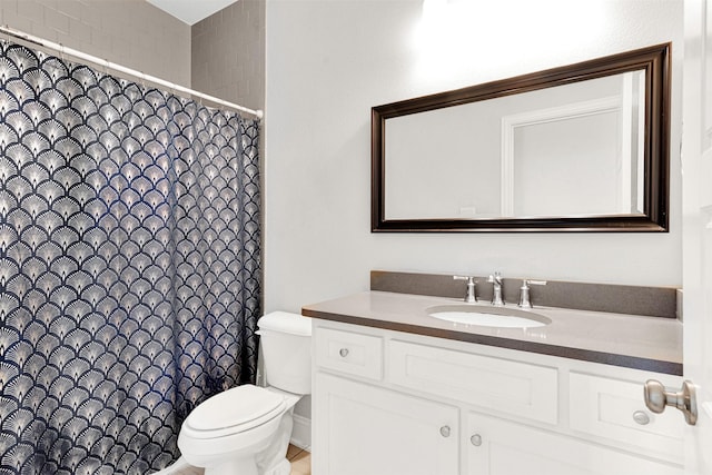 3912 River Bend St, Mckinney, TX 75071 - full bath featuring toilet, vanity, and curtained shower