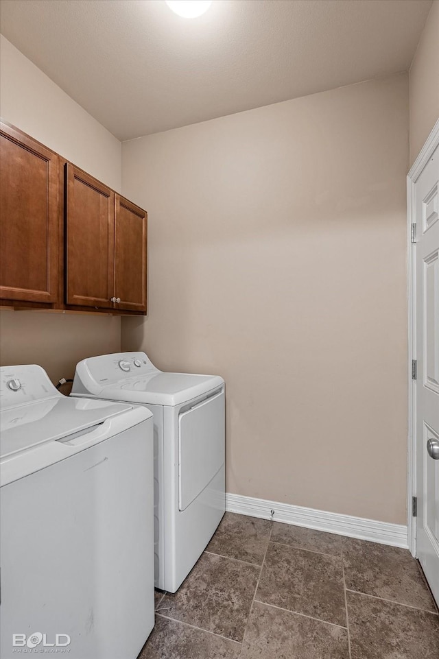 367 Avondale Ln, Bossier City, LA 71112 - laundry area with washer and dryer, cabinet space, and baseboards