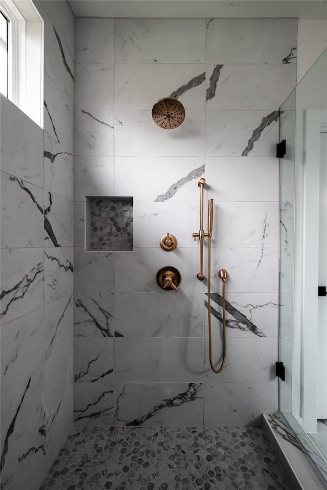10321 Lakemere Dr, Dallas, TX 75238 - bathroom with a marble finish shower