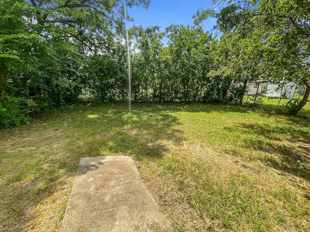 109 S 5th St, Sanger, TX 76266 - view of grassy yard