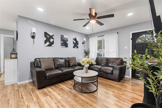 417 Birchwood Cir, Mesquite, TX 75149 - living room featuring a ceiling fan, light wood finished floors, baseboards, and recessed lighting