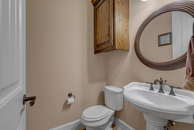 436 Highbluff Trl, Royse City, TX 75189 - half bath featuring baseboards and toilet