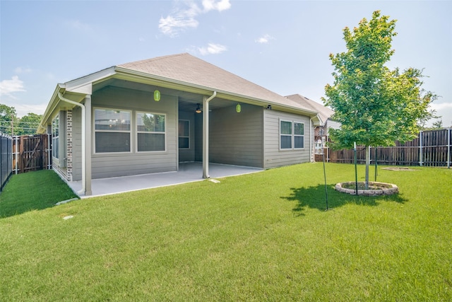 200 Tallgrass Dr, Lavon, TX 75166 - back of property with a patio area