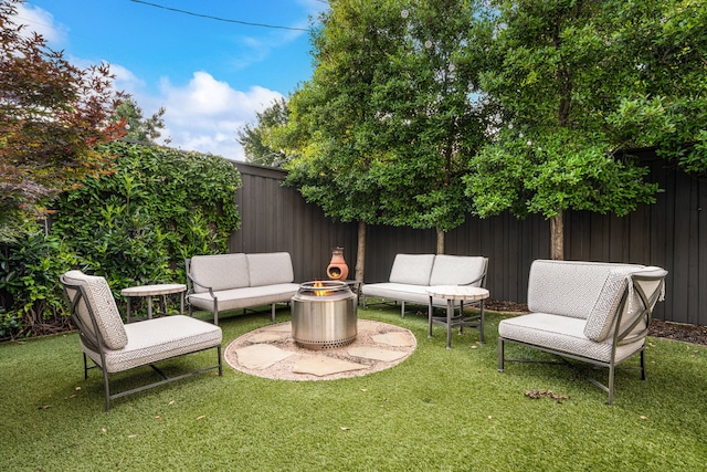 5507 W Amherst Ave, Dallas, TX 75209 - view of yard featuring outdoor lounge area